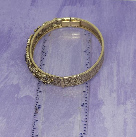 Vintage Avon 1974 Queensbury Victorian Style Revival bracelet - Picture 9 of 9